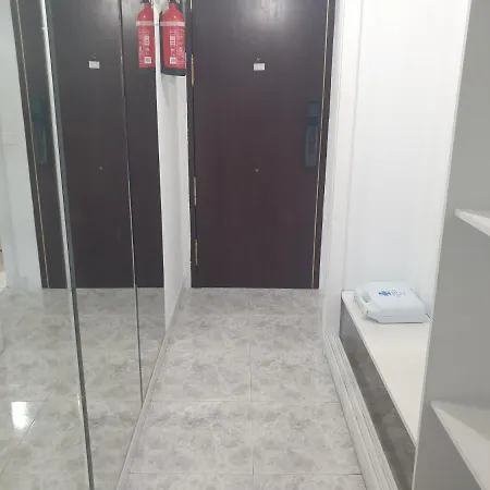 아파트 Beach Suites Paseo Maritimo 푸엔히롤라