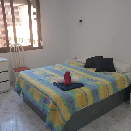 Beach Suites Paseo Maritimo 푸엔히롤라